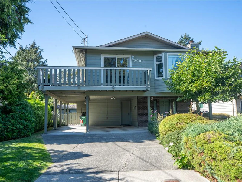 2900 Dysart Road, Saanich BC V9A 2J8