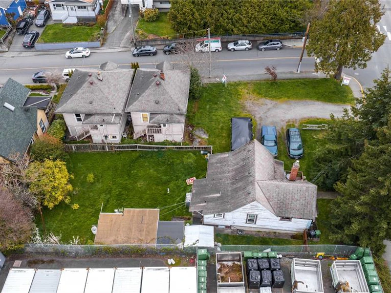 802 Hereward Road, Victoria BC V9A 4C8
