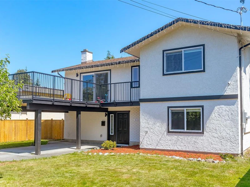 4367 Majestic Drive, Saanich BC V8N 3H3