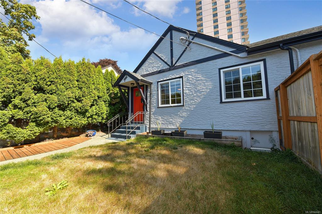 441/443 Government Street, Victoria, BC, V8V 2L4