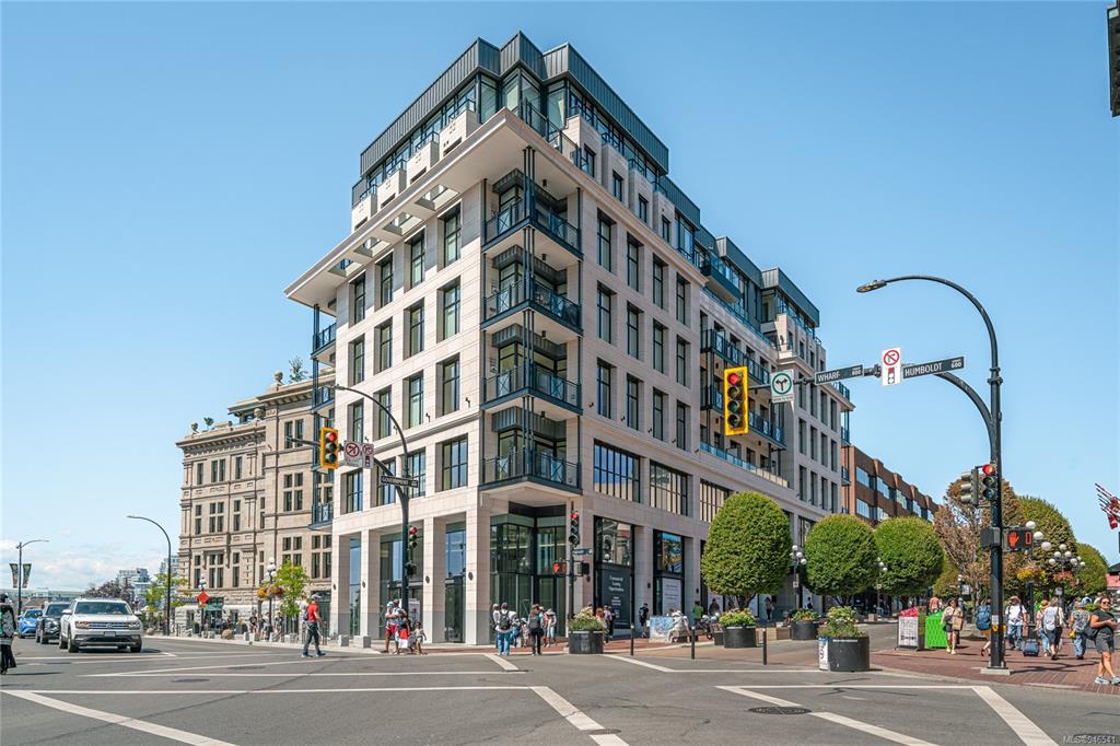 304-888 Government Street, Victoria, BC, V8W 1W9
