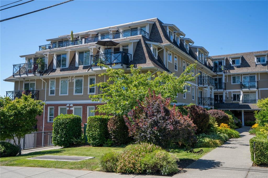 406-4536 Viewmont Avenue, Saanich, BC, V8Z 5L2