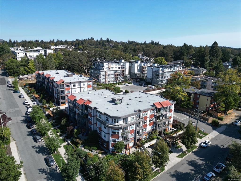 For Sale 2021000 Inverness Road, Saanich, BC REW