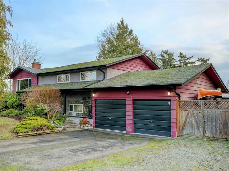 6551 Rodolph Road, Central Saanich BC V8Z 5W6