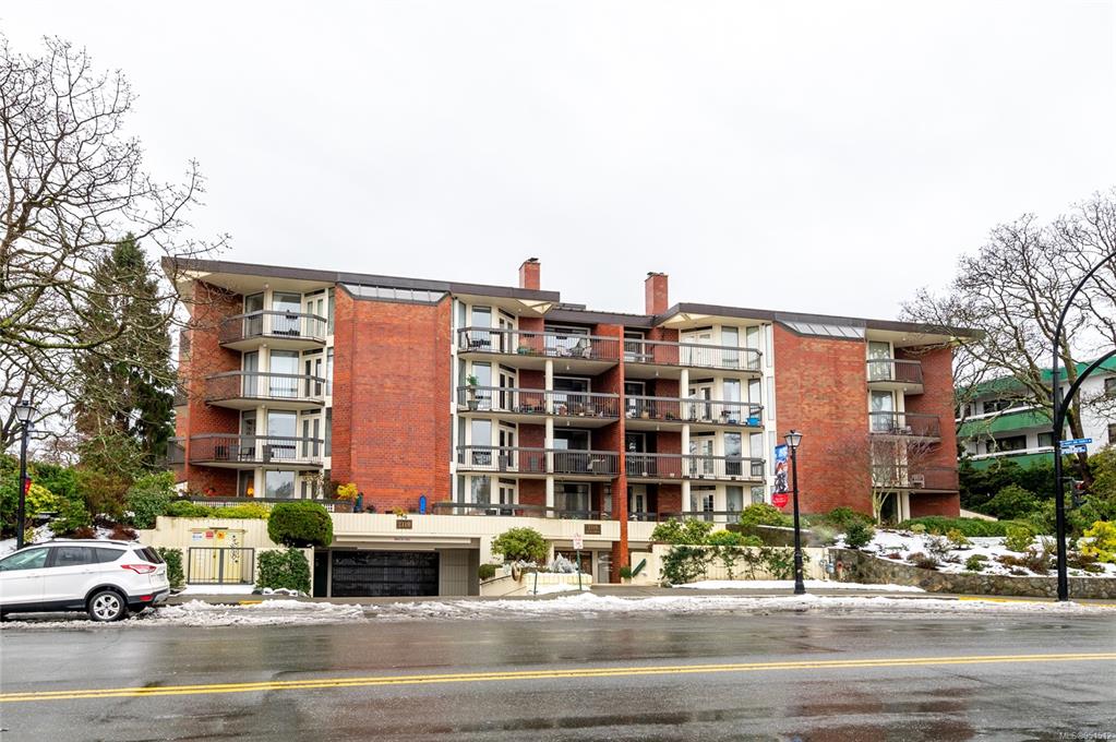 201 2119 Oak Bay Avenue