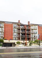 201 2119 Oak Bay Avenue