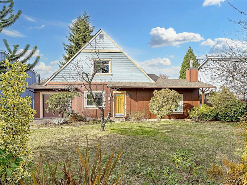 7826 Wallace Drive, Central Saanich BC V8M 1T2