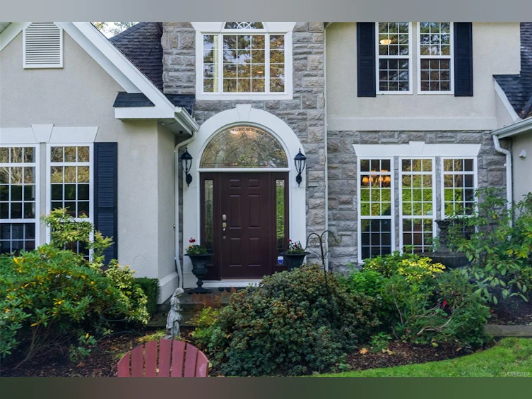 985 Dogwood Road, North Saanich, BC, V8L 5Z9 - 4