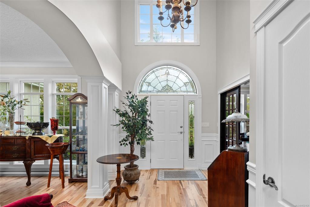 985 Dogwood Road, North Saanich, BC, V8L 5Z9 - 5