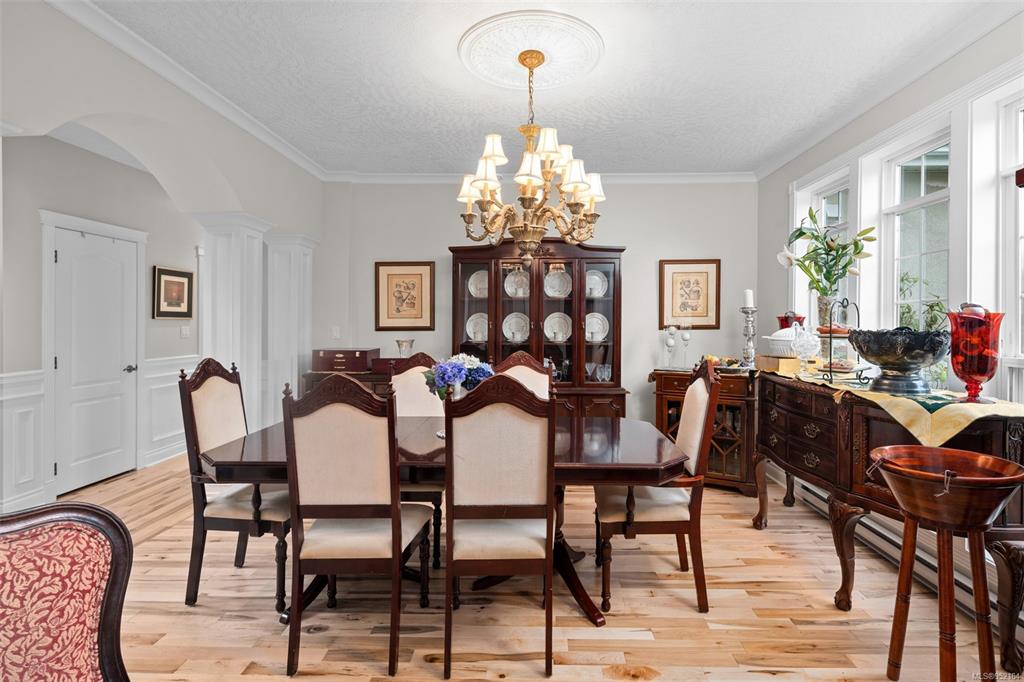 985 Dogwood Road, North Saanich, BC, V8L 5Z9 - 8