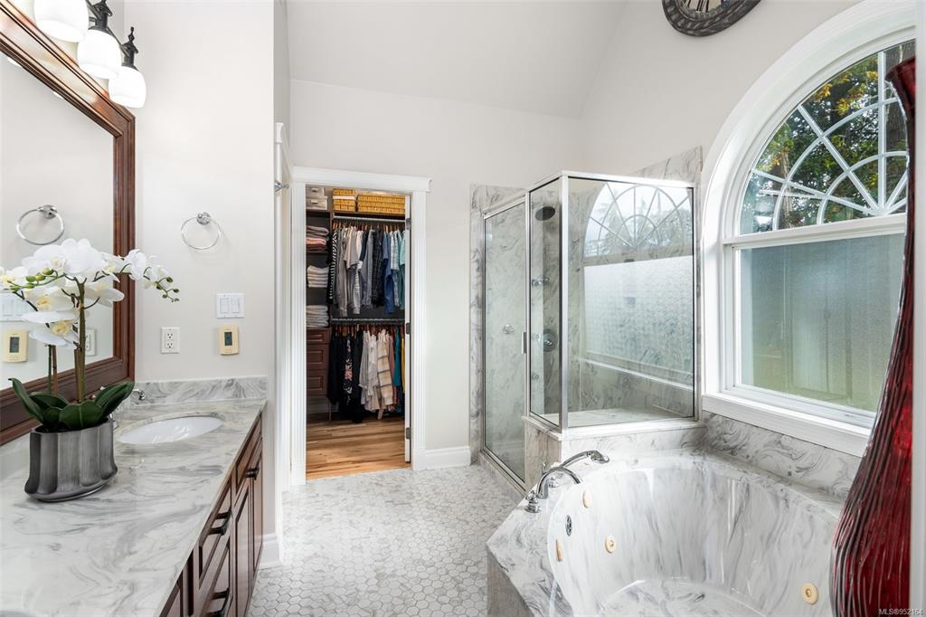 985 Dogwood Road, North Saanich, BC, V8L 5Z9 - 17