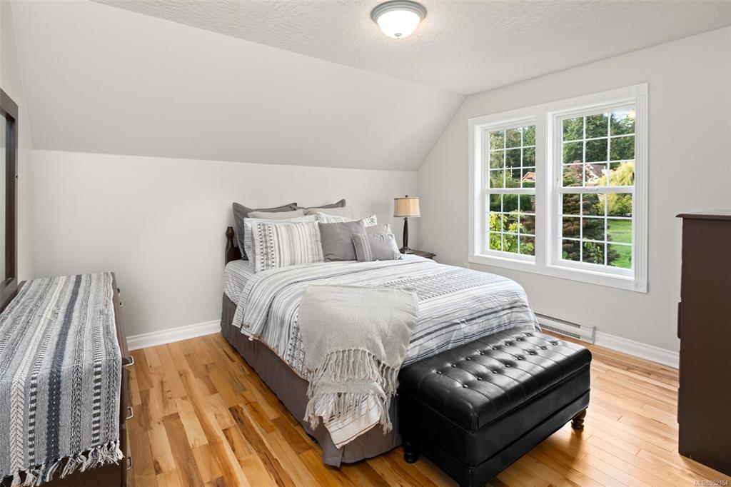 985 Dogwood Road, North Saanich, BC, V8L 5Z9 - 20