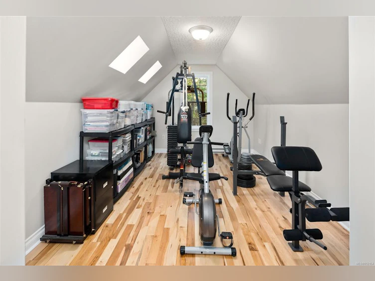 985 Dogwood Road, North Saanich, BC, V8L 5Z9 - 23