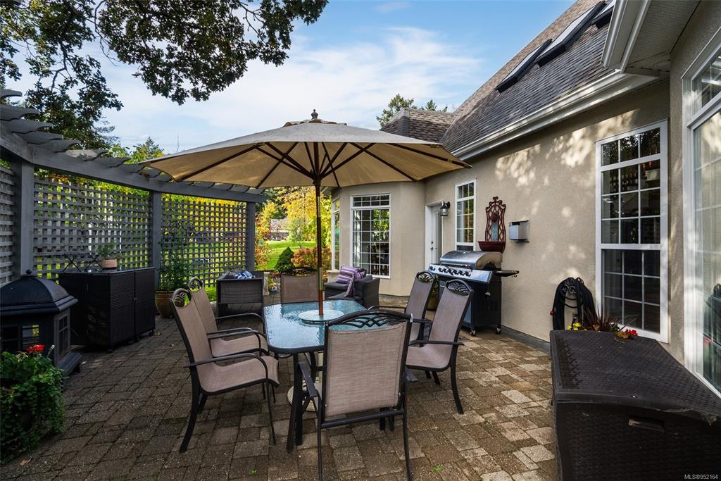 985 Dogwood Road, North Saanich, BC, V8L 5Z9 - 25