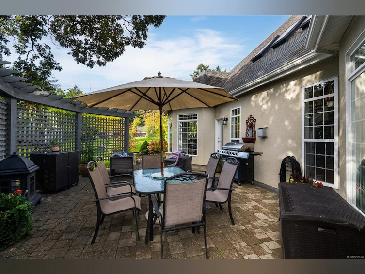 985 Dogwood Road, North Saanich, BC, V8L 5Z9 - 25