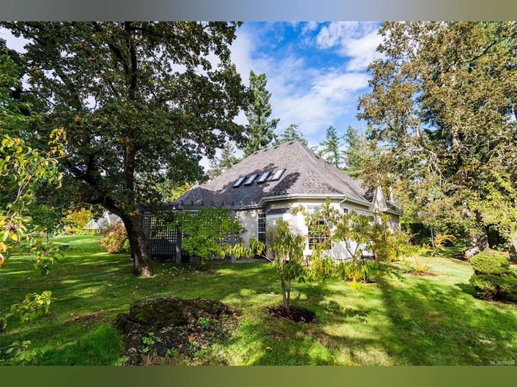 985 Dogwood Road, North Saanich, BC, V8L 5Z9 - 28
