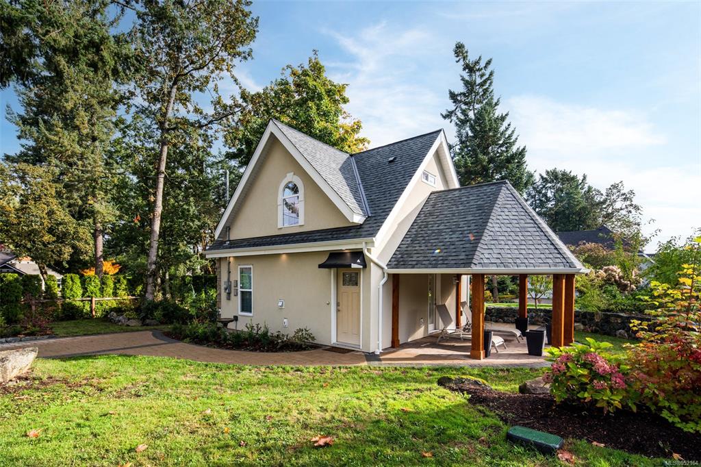 985 Dogwood Road, North Saanich, BC, V8L 5Z9 - 36