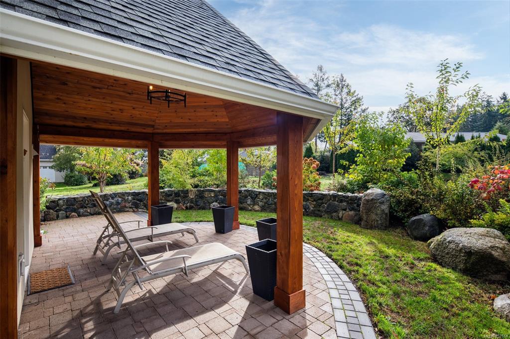 985 Dogwood Road, North Saanich, BC, V8L 5Z9 - 37