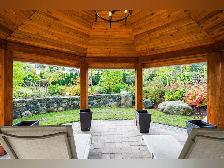 985 Dogwood Road, North Saanich, BC, V8L 5Z9 - 38