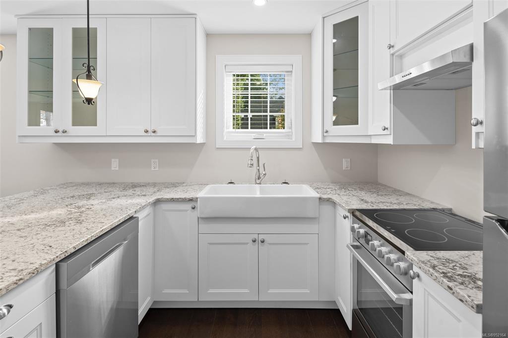985 Dogwood Road, North Saanich, BC, V8L 5Z9 - 42