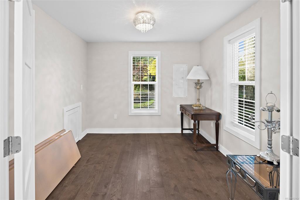 985 Dogwood Road, North Saanich, BC, V8L 5Z9 - 45