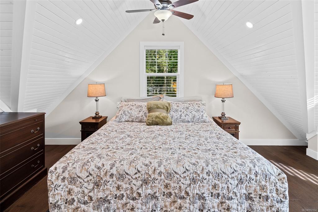 985 Dogwood Road, North Saanich, BC, V8L 5Z9 - 46