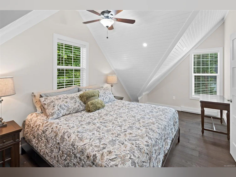 985 Dogwood Road, North Saanich, BC, V8L 5Z9 - 47