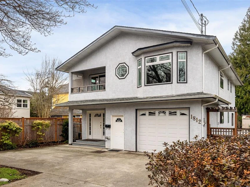 1812 Stanley Avenue, Victoria BC V8R 3X2