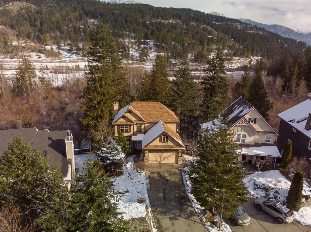 1749 Pinewood Drive, Pemberton, BC, V0N 2L3