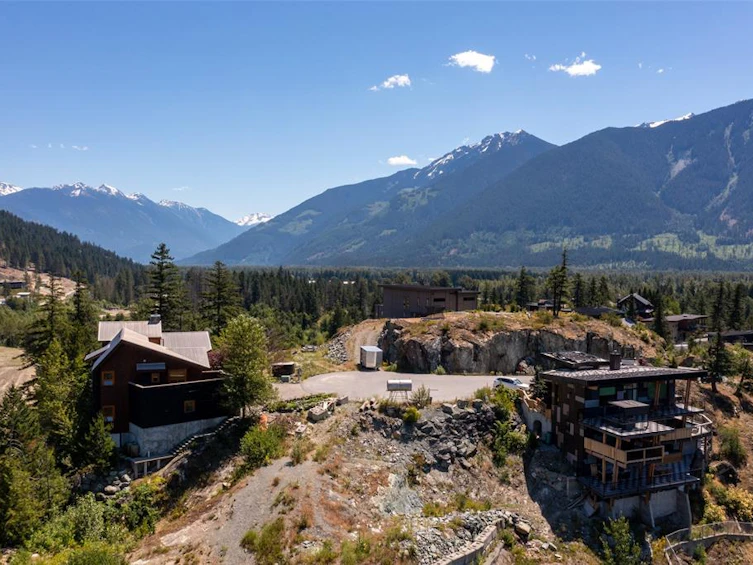1778 Pinewood Drive, Pemberton, BC, V0N 2L3