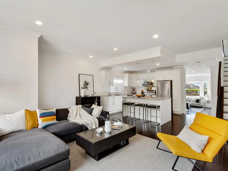 322 E 5th Street, North Vancouver BC V7L 1L9