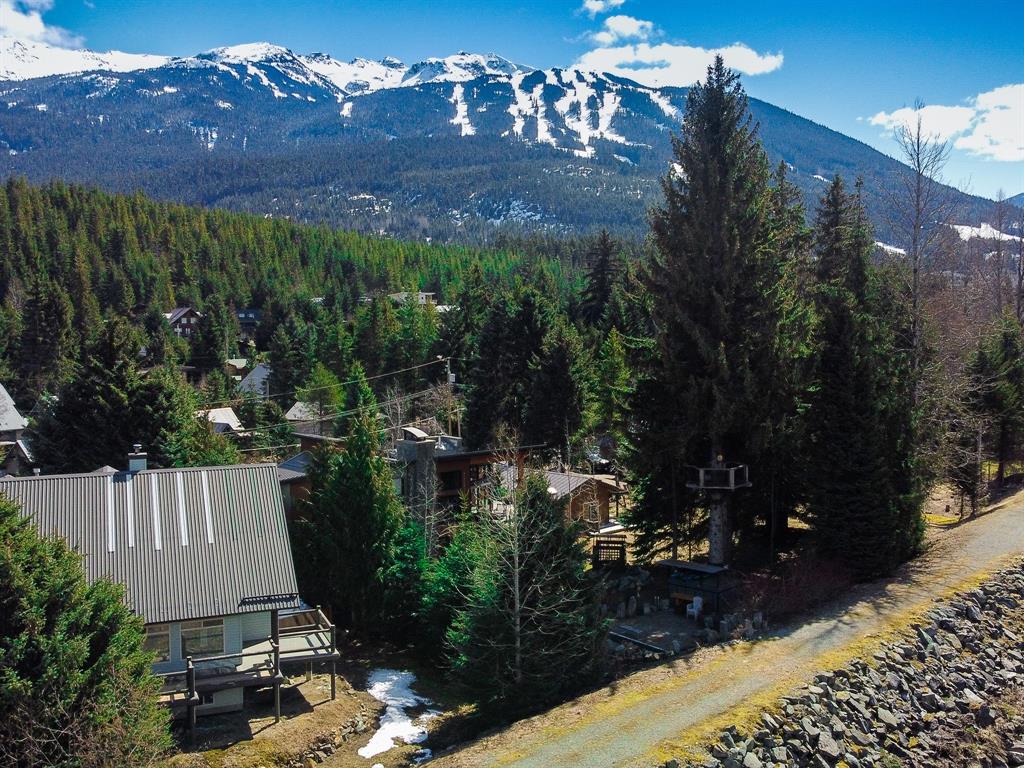 7201 South Fitzsimmons Road, Whistler, BC, V6E 0E6