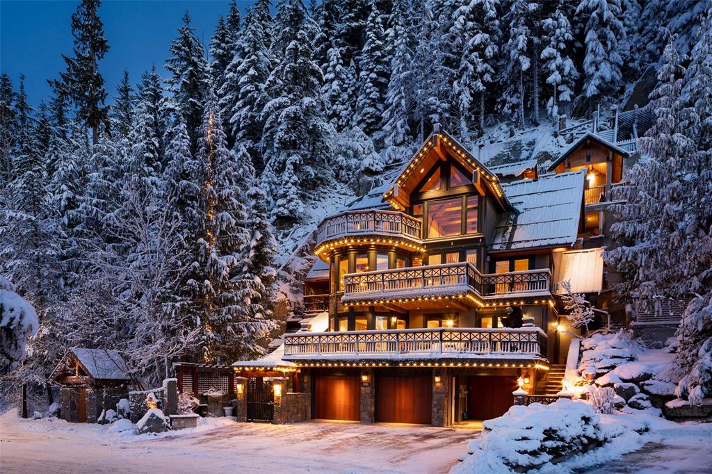 2304 Gondola Way, Whistler, BC, V8E 0N2