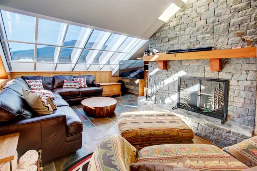 19-4211 Sunshine Place, Whistler, BC, V8E 1H4
