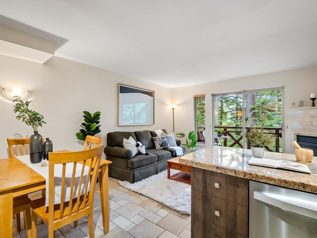 102-3070 Hillcrest Drive, Whistler, BC, V8E 0V1