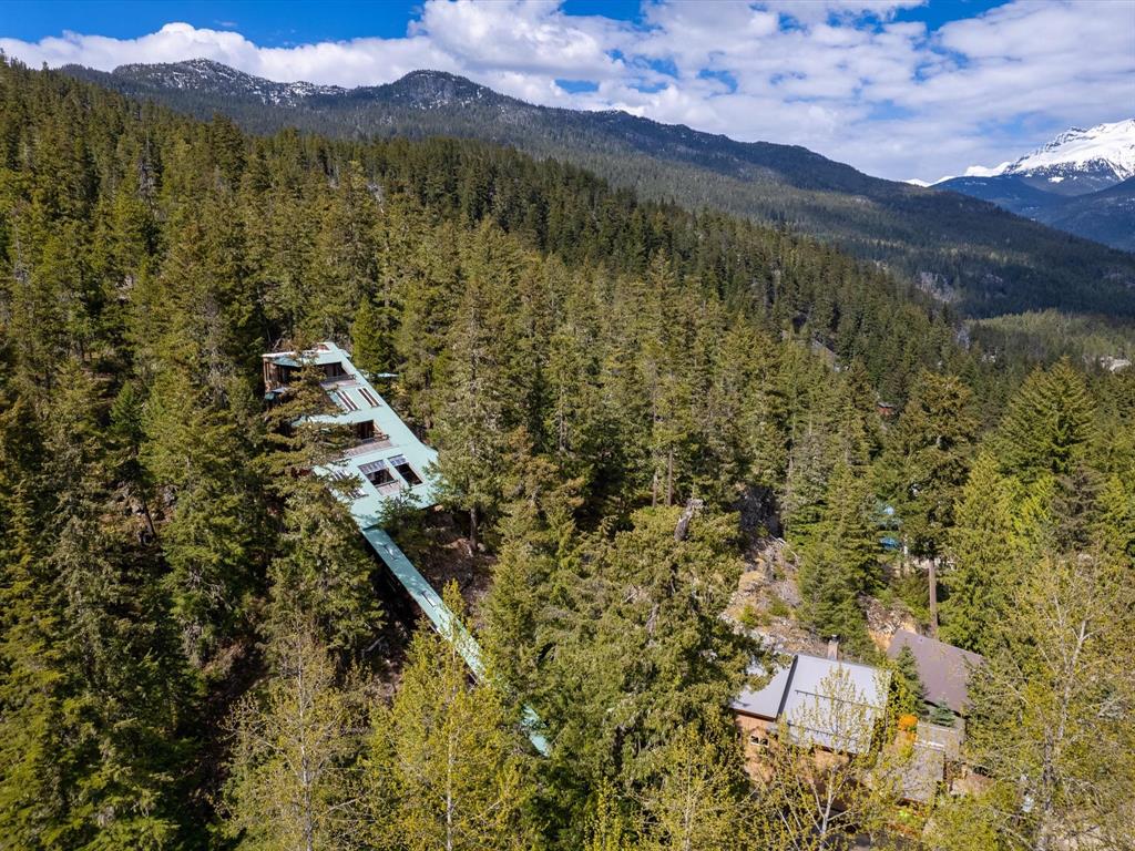 9407 Emerald Drive, Whistler, BC, V8E 0G5