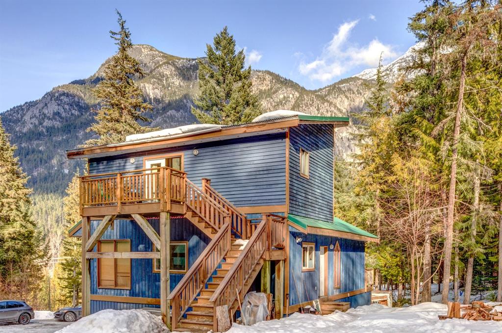 7728 Owl Ridge Road, Pemberton, BC, V0N 2K0
