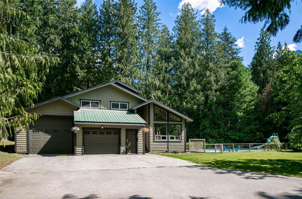 7710 Pemberton Portage Road, Pemberton, BC, V0N 2K0