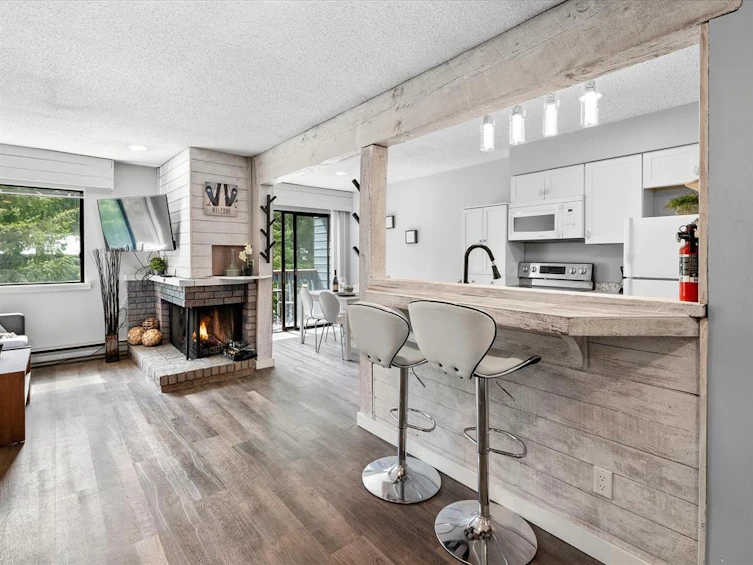 304A/B-2129 Lake Placid Road, Whistler, BC, V8E 0N4