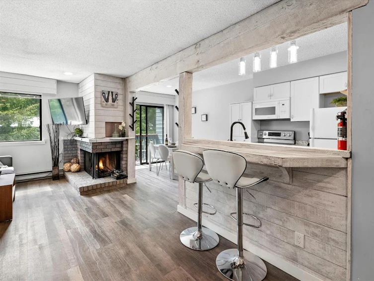 304A/B-2129 Lake Placid Road, Whistler, BC, V8E 0N4