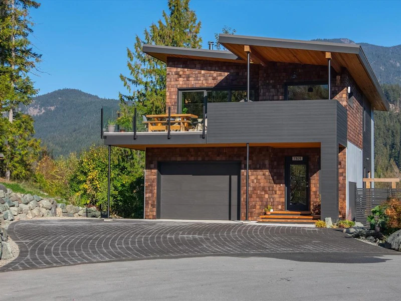 7309 Pinewood Place, Pemberton BC