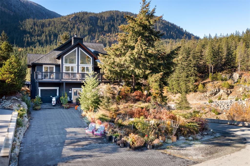 7467 Dogwood Street, Pemberton, BC, V0N 2L0