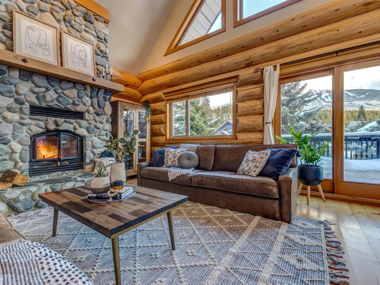 7291 Spruce Grove Lane, Whistler, BC, V8E 0E8