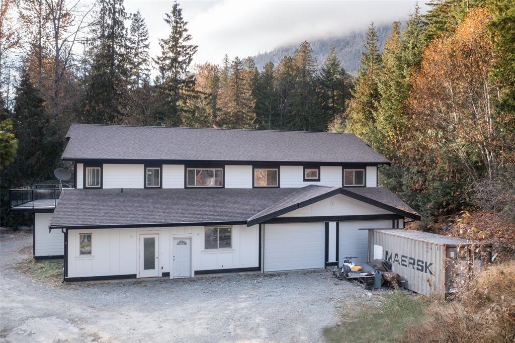 9045 Pemberton Portage Road, Pemberton, BC, V0N 1L0