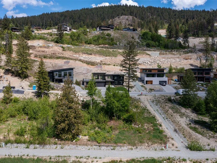 7653 Seven O'clock Drive, Pemberton, BC, V0N 2L3