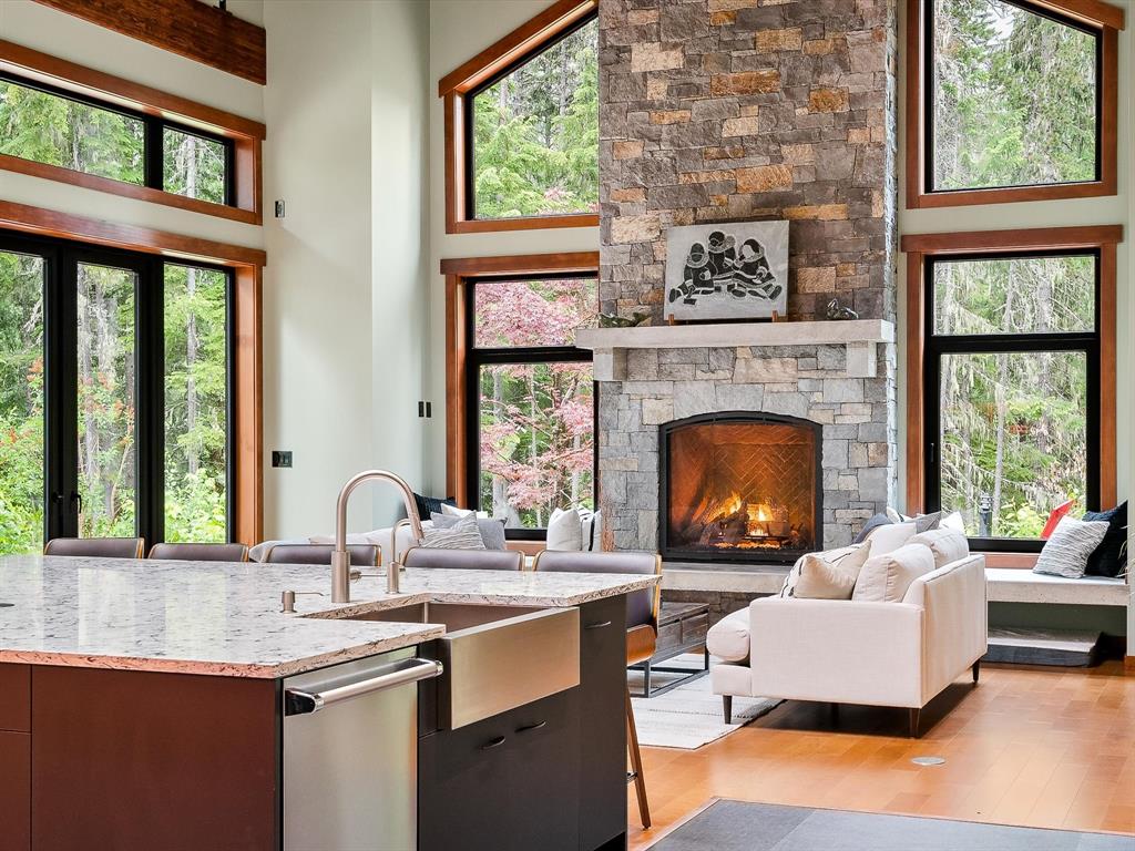 9036 Riverside Drive, Whistler, BC, V8E 1M1