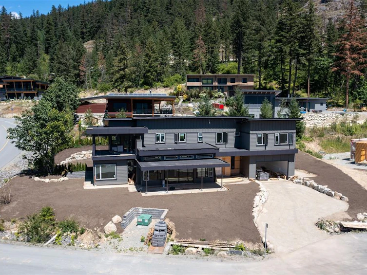 1608 Sisqa Peak Drive, Pemberton, BC, V0N 2L1