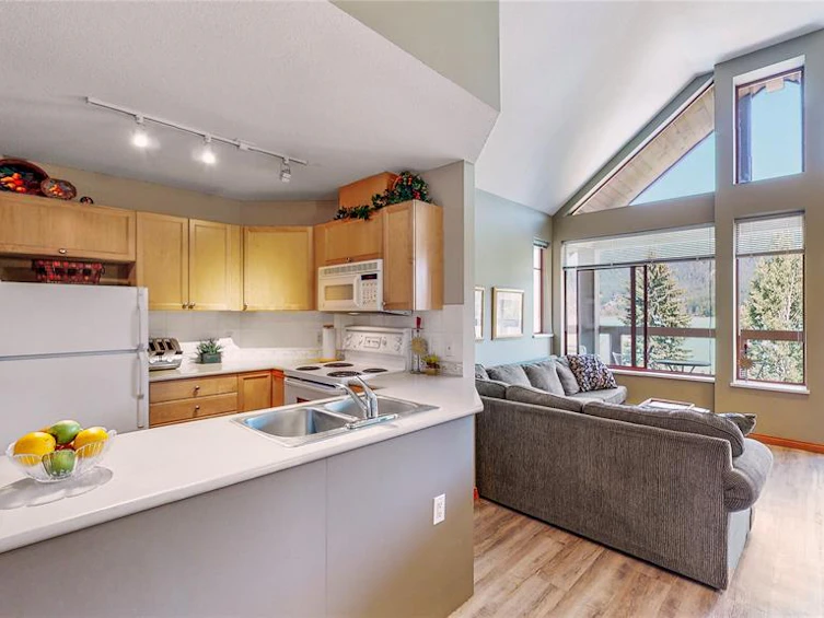 303-8080 Nicklaus North Boulevard, Whistler, BC, V8E 1J7 - 10