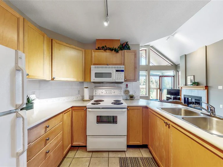 303-8080 Nicklaus North Boulevard, Whistler, BC, V8E 1J7 - 17