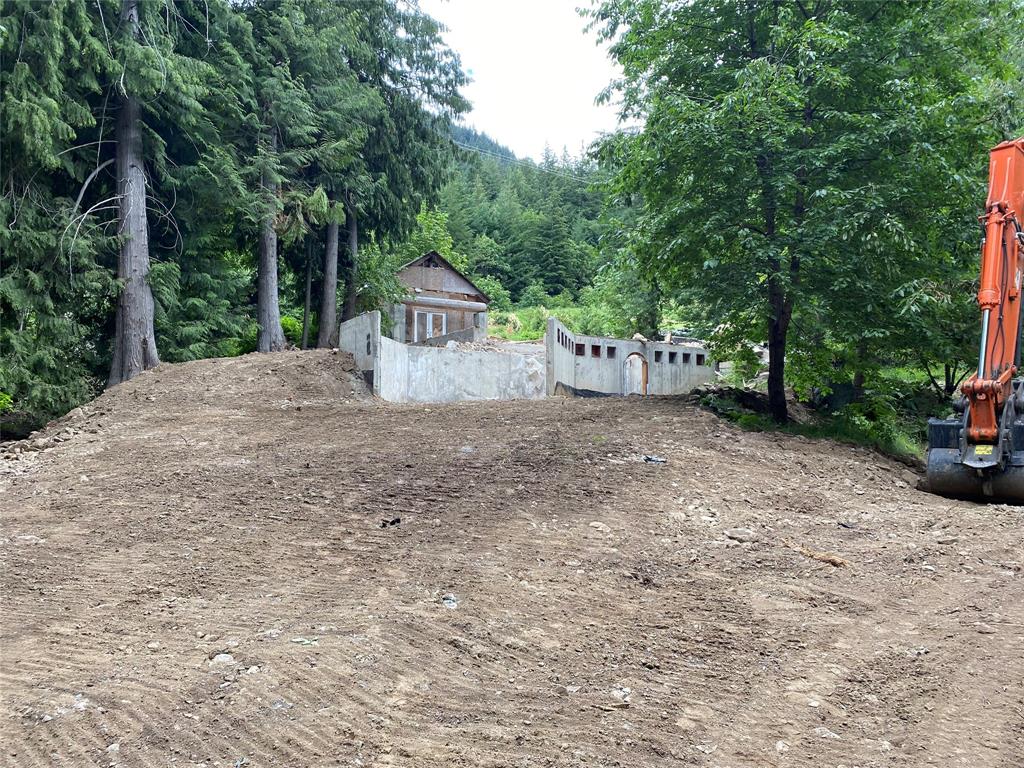 9209 Pemberton Portage Road, Pemberton, BC, V0N 1L0